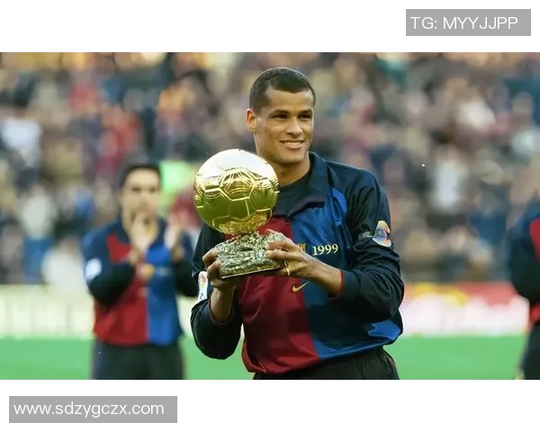 全球足球巨星风采展现各国代表性球员个人介绍与成就分析