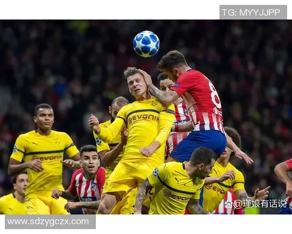 北德容与南佩佩的巅峰对决谁将成为足球场上的新传奇