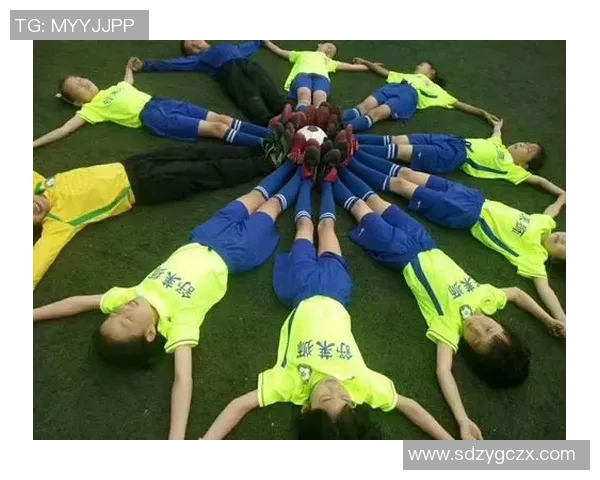 全面提升少儿足球技能的培训方案与实施策略探讨